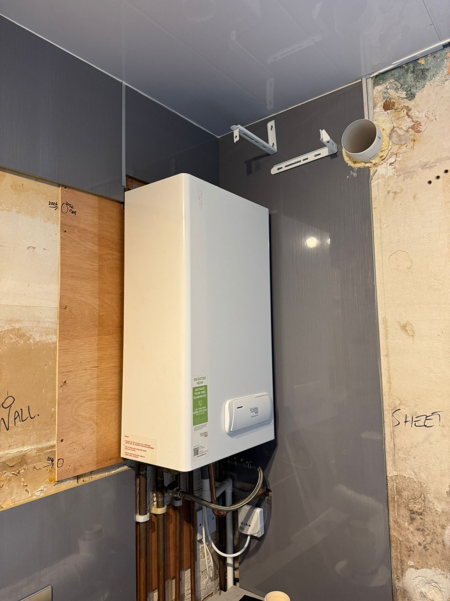 Unsafe Vokera boiler installation before replacement