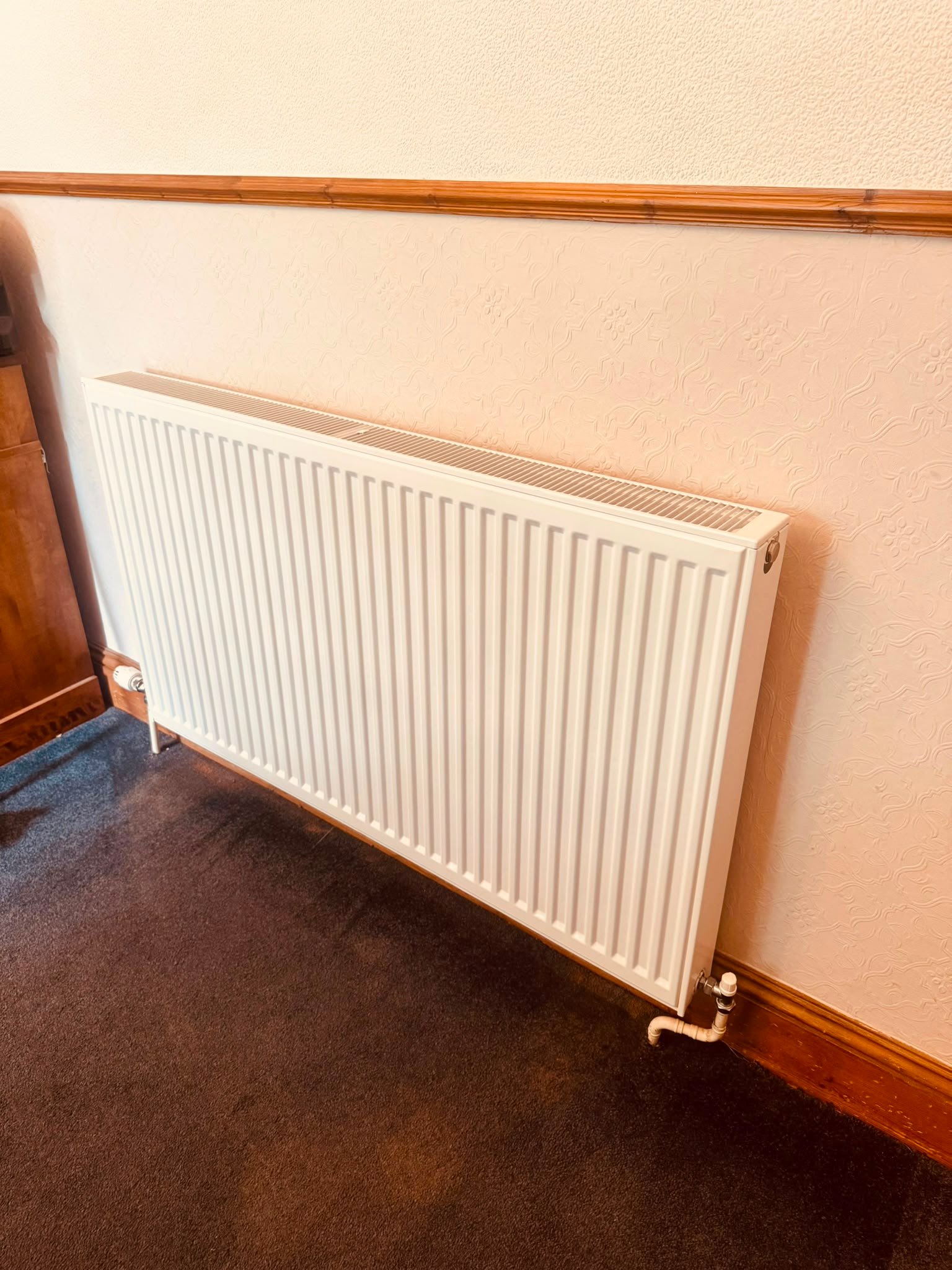 Additional new Stelrad Halcyon radiator installation by Tayside Gas Services Ltd