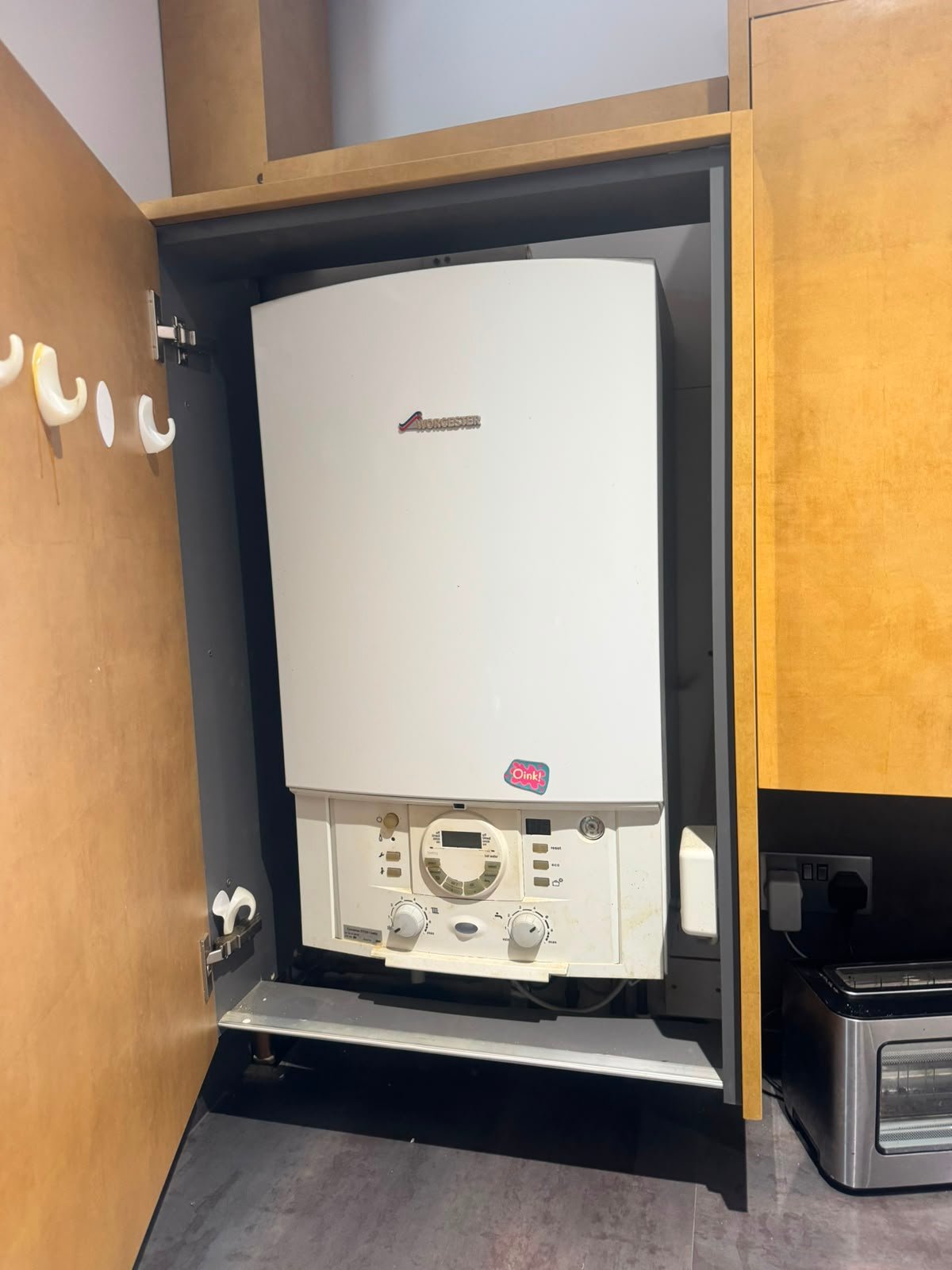 Worcester Bosch 37CDi combi boiler before replacement by Tayside Gas Services Ltd